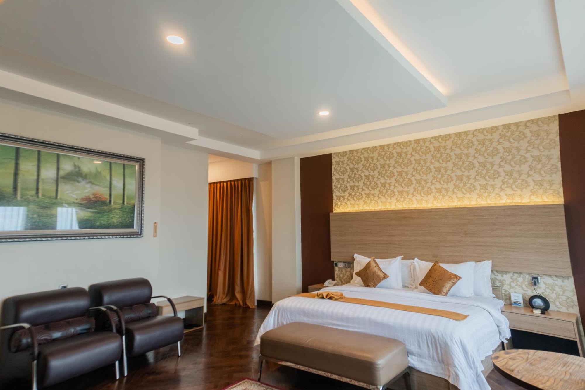 Muara Hotel And Mall Ternate Exterior foto